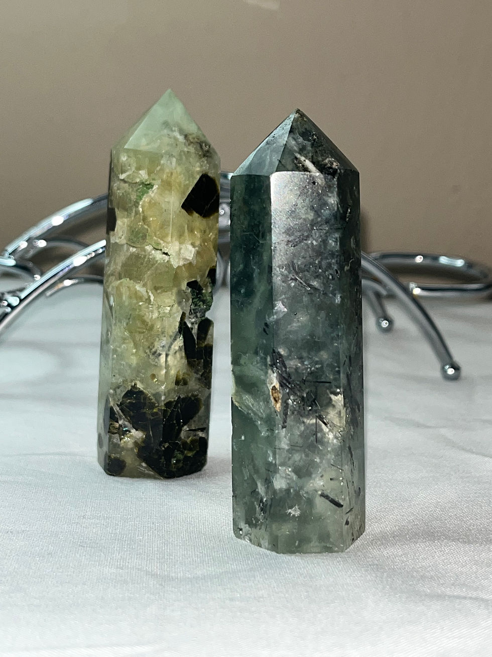 Thumbnail: Tourmalinated Quartz Generator (Dispel Negativity)