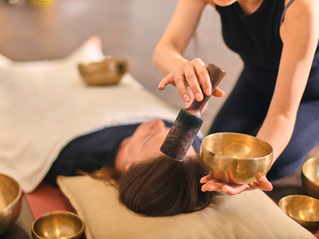 What is energy healing — and why are more Swiss women quietly turning to it in 2026?