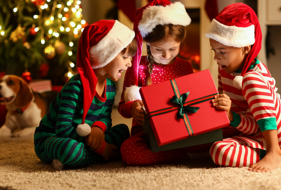 Last-Minute Amazon Gifts for Swiss Families 2025 (That Arrive Fast & Make Everyone Happy!)