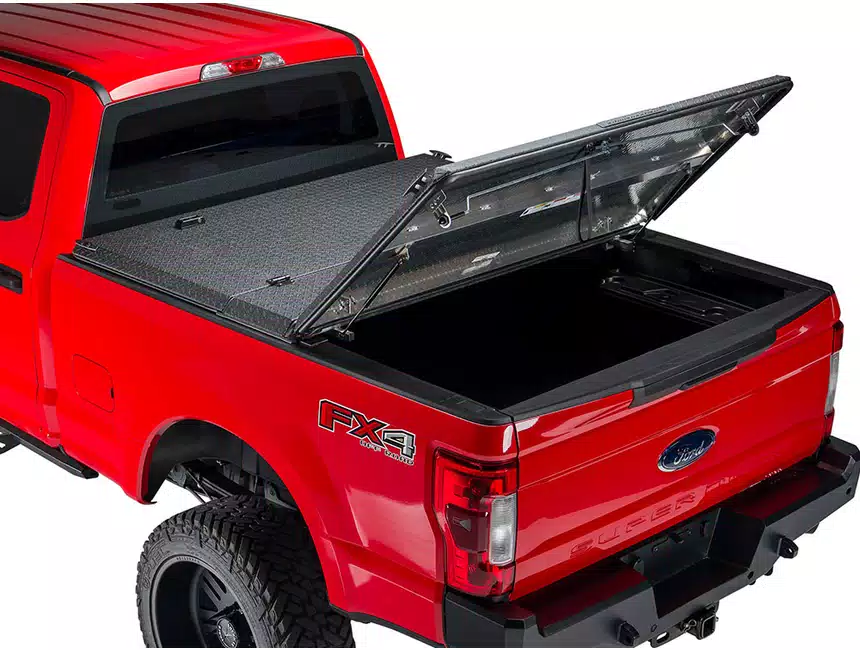 diamondback-se-tonneau-cover.webp