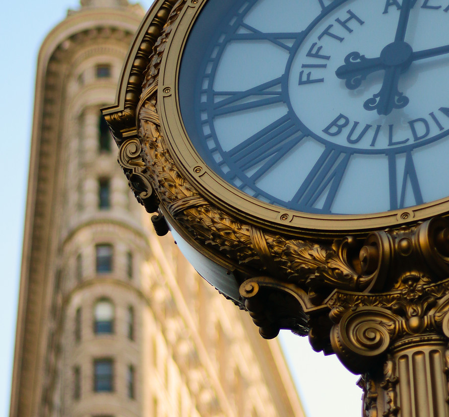 flatironbuidlindclock.jpg