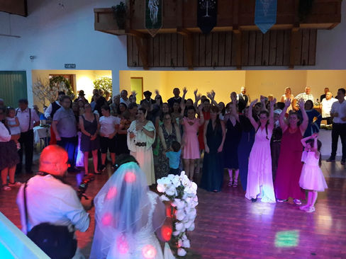 Mariage Emilie & Xavier Salle des Fêtes de SEYTROUX Samedi 2 Juillet 2022 www.animusik.com