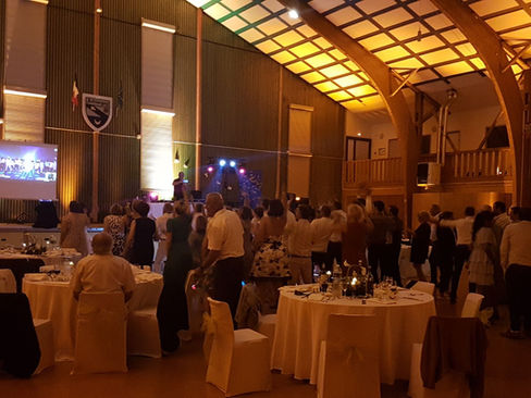 Mariage de Cindy & Pierre

Salle des Fêtes, ARBUSIGNY

Samedi 24 août 2019

www.animusik.com

ww