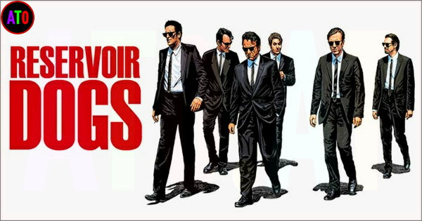 رجال يرتدون بدلات سوداء ونظارات شمسية يمشون بجانب بعضهم. خلفية بيضاء مع نص بارز: "RESERVOIR DOGS" باللون الأحمر. جو رسمي.