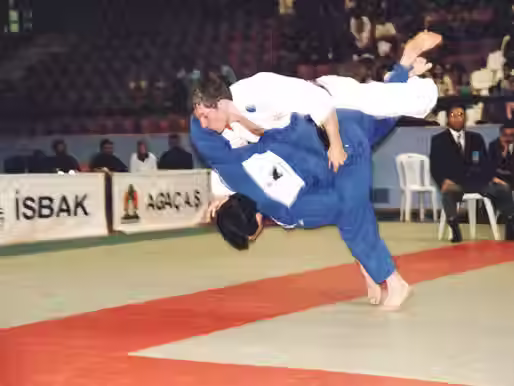 Dojo Kabusu: Gelenekler Dövüş Sanatları Okulunuzun Gelişimini Engelliyor mu?...