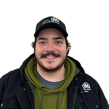 Alex headshot.png