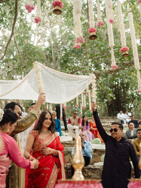 10 Signs Your Destination Wedding Photographer Is a Perfect Match for Your Wedding Vibe