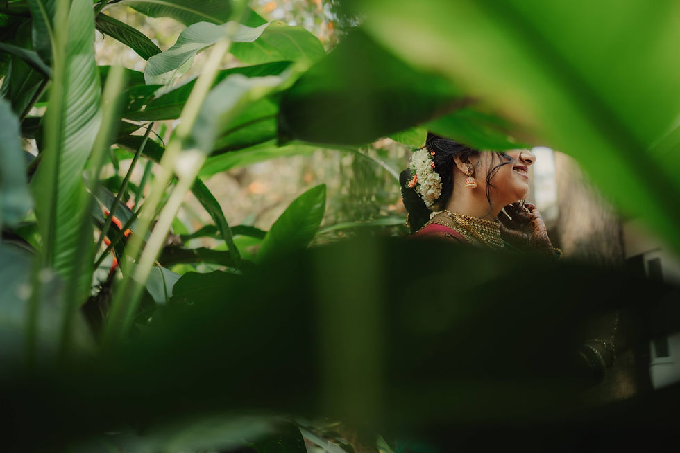 Candid bridal photography in natural light at golden hour