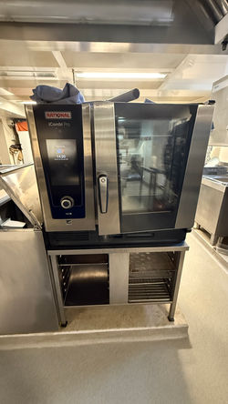 Rational convection oven