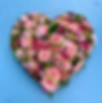 Herzgesteck mit Rosen