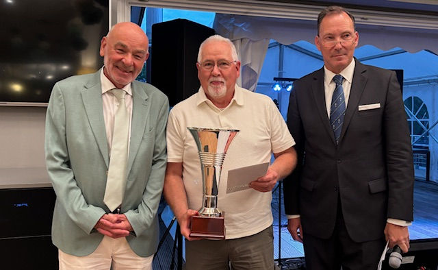 Bodo Wechtenbruch gewinnt den ersten Dieter Brauckmann Pokal