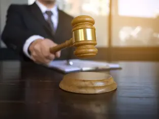 Plusvalenze da cessione immobiliare: la Cassazione delimita l’uso delle presunzioni