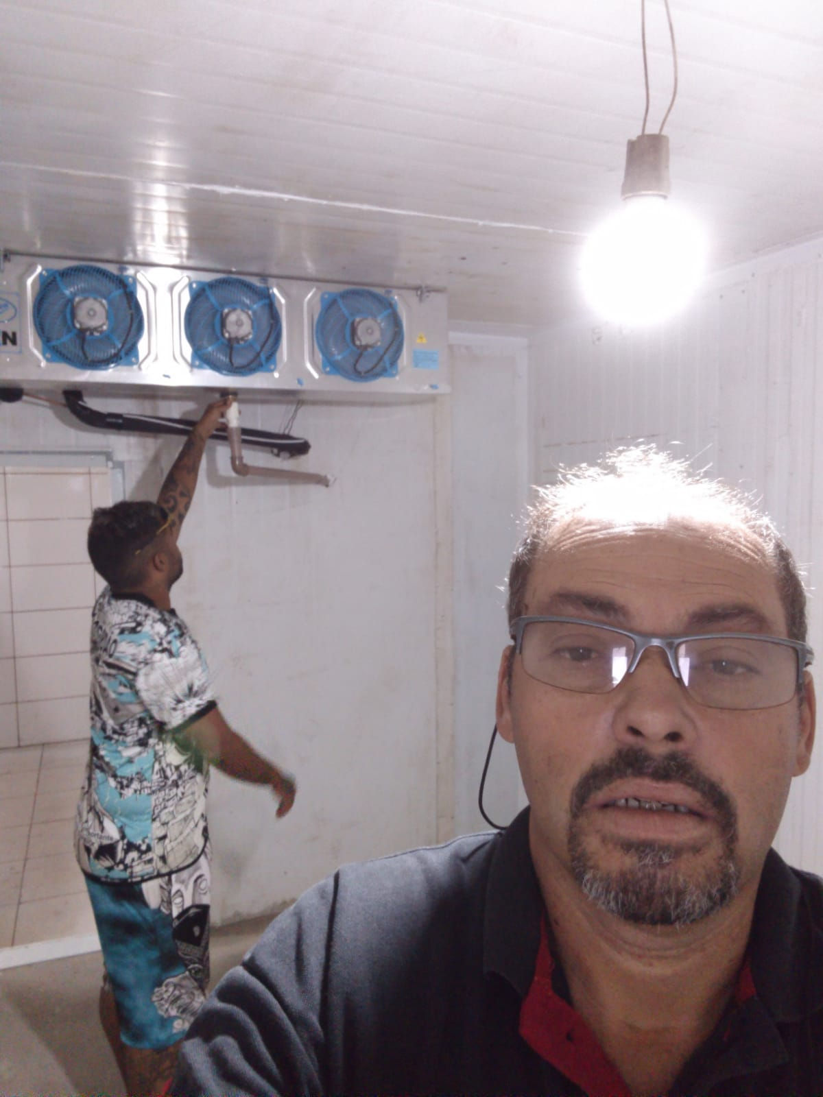 Vendemos ,compramos ,montamos e desmontados Câmara fria