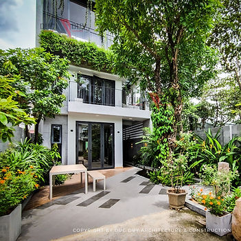 Copy of post hinh web 1_edited.jpg