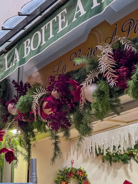 Devantures et décorations de Noël par le Marché Allard Fleurs