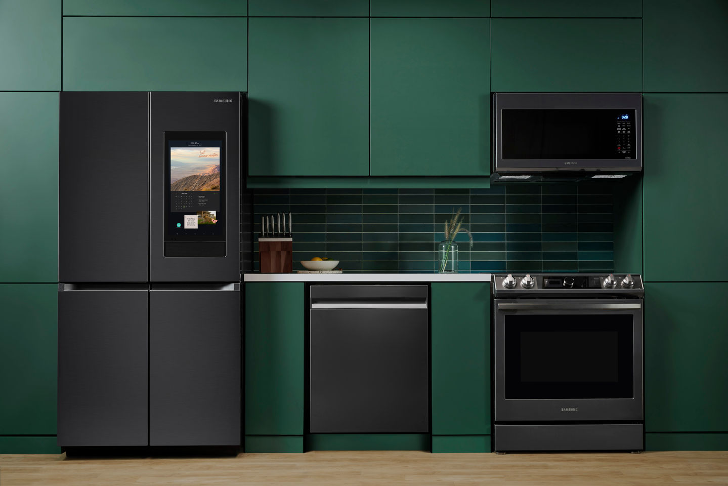 SAM-CA-2021-Fridge-Kitchen-Straight-ON-01136