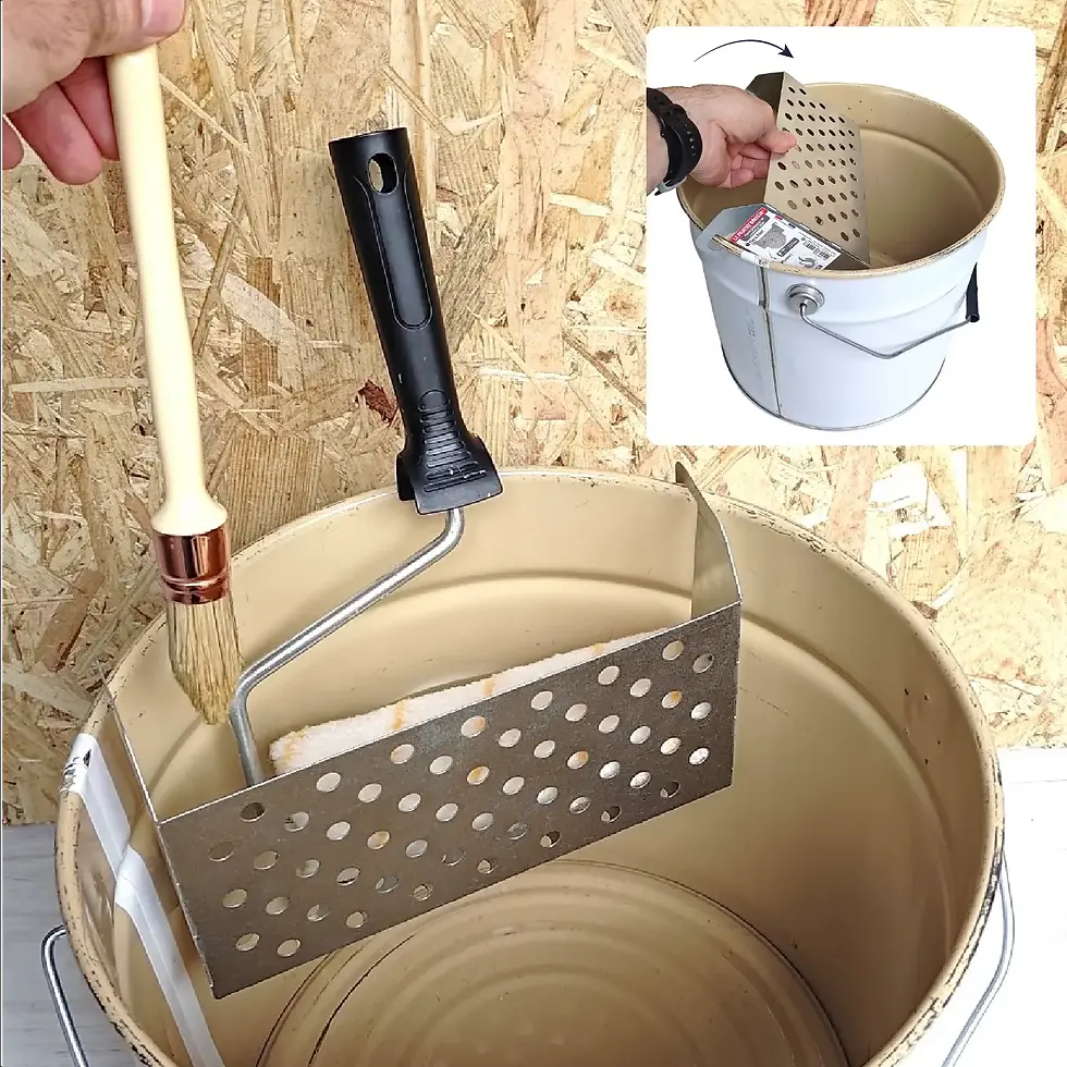 Miniature : R230G XL 2-en-1 mise en place dans un seau rond, puis poser pinceau et rouleau