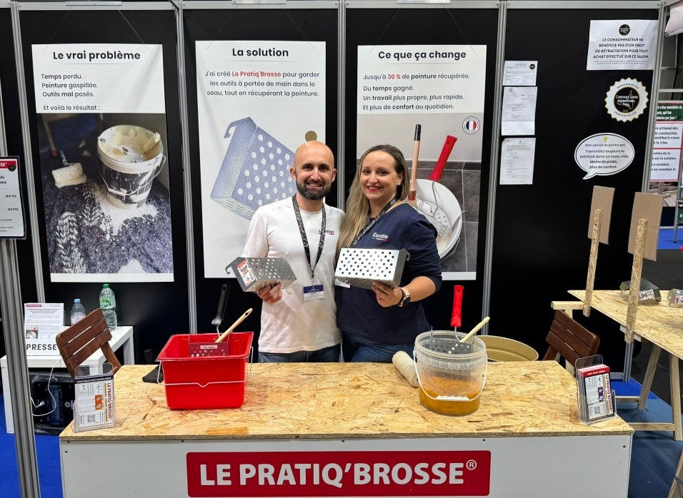 Laurent Capuano avec sa compagne Élodie Minck au Concours Lépine 2026 pour son invention Le Pratiq'Brosse