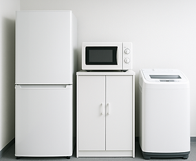 冷蔵庫・電子レンジ・洗濯機が並んでいる様子