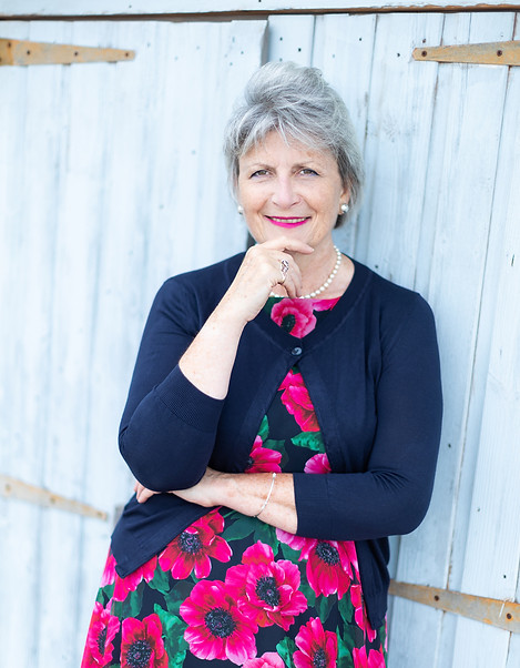 Judy Salmon rosie parsons-43.jpg Beach Hut (003).jpg Sept 24.jpg