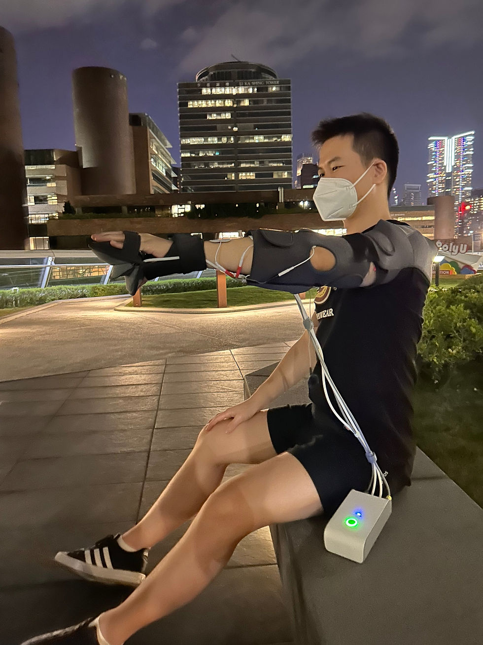 縮圖：全球最輕的肌電驅動自助中風三合一醫療器材：Mobilexo Arm（家用版）