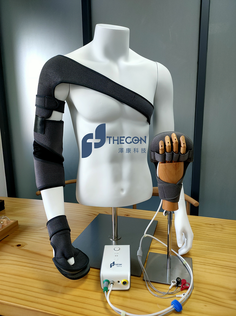縮圖：全球最輕的肌電驅動自助中風三合一醫療器材：Mobilexo Arm（專業版）
