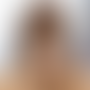 Пејачката Заз вратена од Канада, затоа што не била вакцинирана