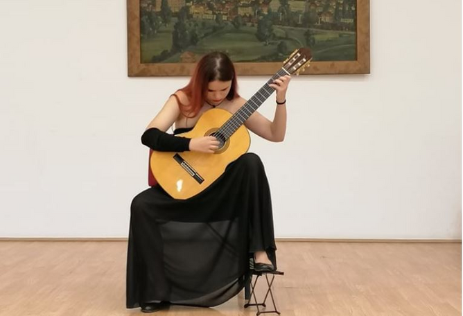 Александра Кировска одржа концерт на класична гитара во Гевгелија