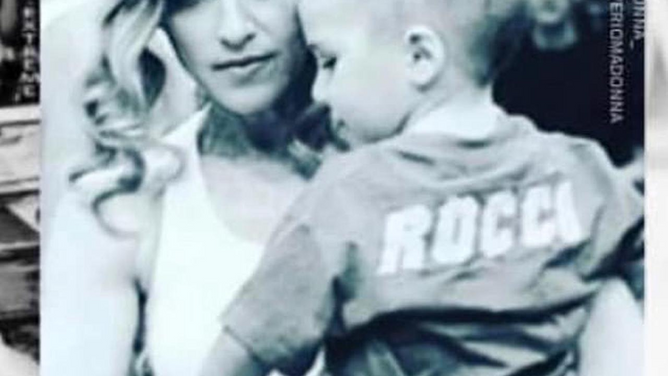 Мадона му посака среќен роденден на својот син: Те сакам до месечината и назад