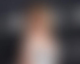 (Фото) Сидни Свини е нереално секси во ова: „За брачната ноќ“