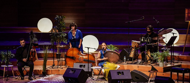 Преполна Филхармонија за новогодишниот концерт на Зарина Првасевда „Кадифено“