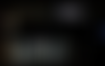 Инсталациите на „Неонска рефлексија“ поставени во Францускиот институт и кафе-бар Нано