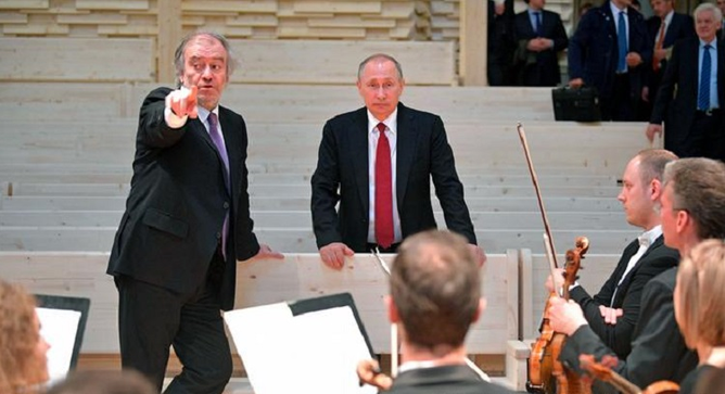 Париската Филхармонија го откажа концертот на пријателот на Путин, Валериј Георгиев
