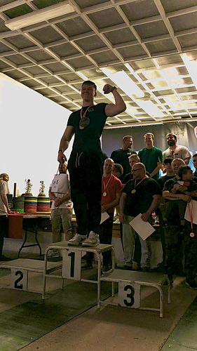 Personal Trainer HIT BLN Artem Bukhman 1.Platz Landesmeister Bankdrücken.jpg