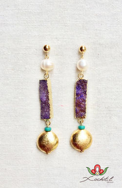 Pendientes geoda morada