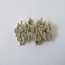 Vintage Brutalist silver tone brooch. 1960s 1970s Austrian Modernist retro, silver metal. Costume jewellery, layered lines & textured pin