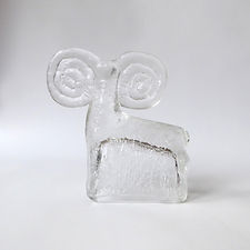 Pavel Panek Beran ram art glass figurine. 1971 Rudolfova Hut, Sklo Union, Czech/Bohemian. 1970s vintage retro. Ice textured, clear #13290