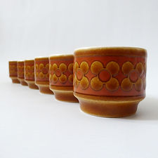 Hornsea Saffron 6 egg cups. Vintage 1970s brown/tan holders, John Clappison pottery. Retro eggcups, 1976 & 1977. Breakfast/dining/serving
