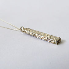 Vintage 1982 silver Modernist ingot pendant & chain. Retro jewellery, hallmarked bar. Mid century, stamped JJF. Sterling 925 Brutalist 1980s