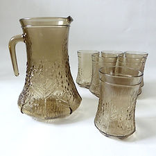 Mantsalan Lasisepat 'cow parsley' glass jug/pitcher & glasses set, Pertti Kallioinen. Vintage 70s Finland or Italy. Smokey brown textured