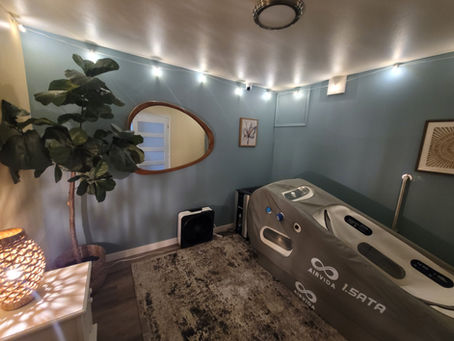 AIRVIDA hyperbaric oxygen chamber at Seattle Hyperbarics