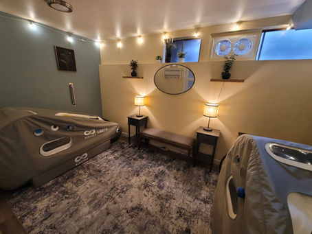 Calm, comfortable AIRVIDA hyperbaric chamber room at Seattle Hyperbarics