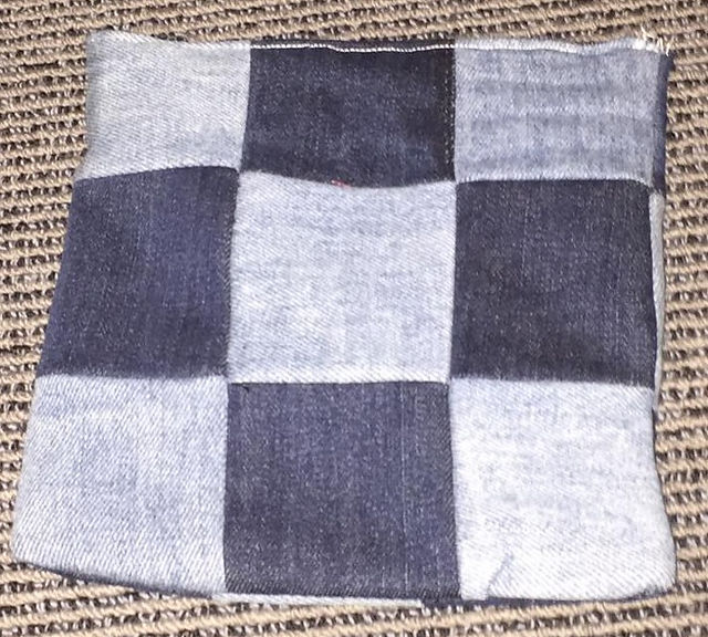 Pouch made from recycled jeans
