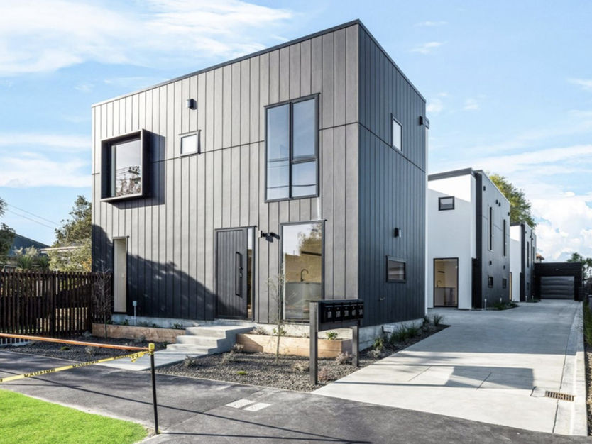 71 Sullivan Ave 