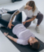 Kineziterapija ir treniruotės moterims | Laura Skomskė | APLINK PILVĄ