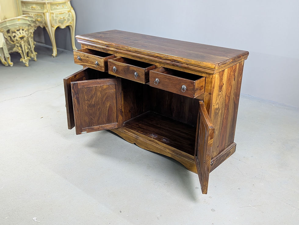 Tvirto kietmedžio komoda