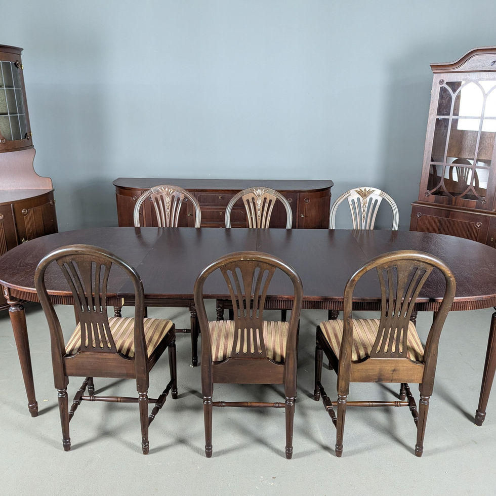 Gustavian stiliaus valgomojo stalas su 6 kėdėmis