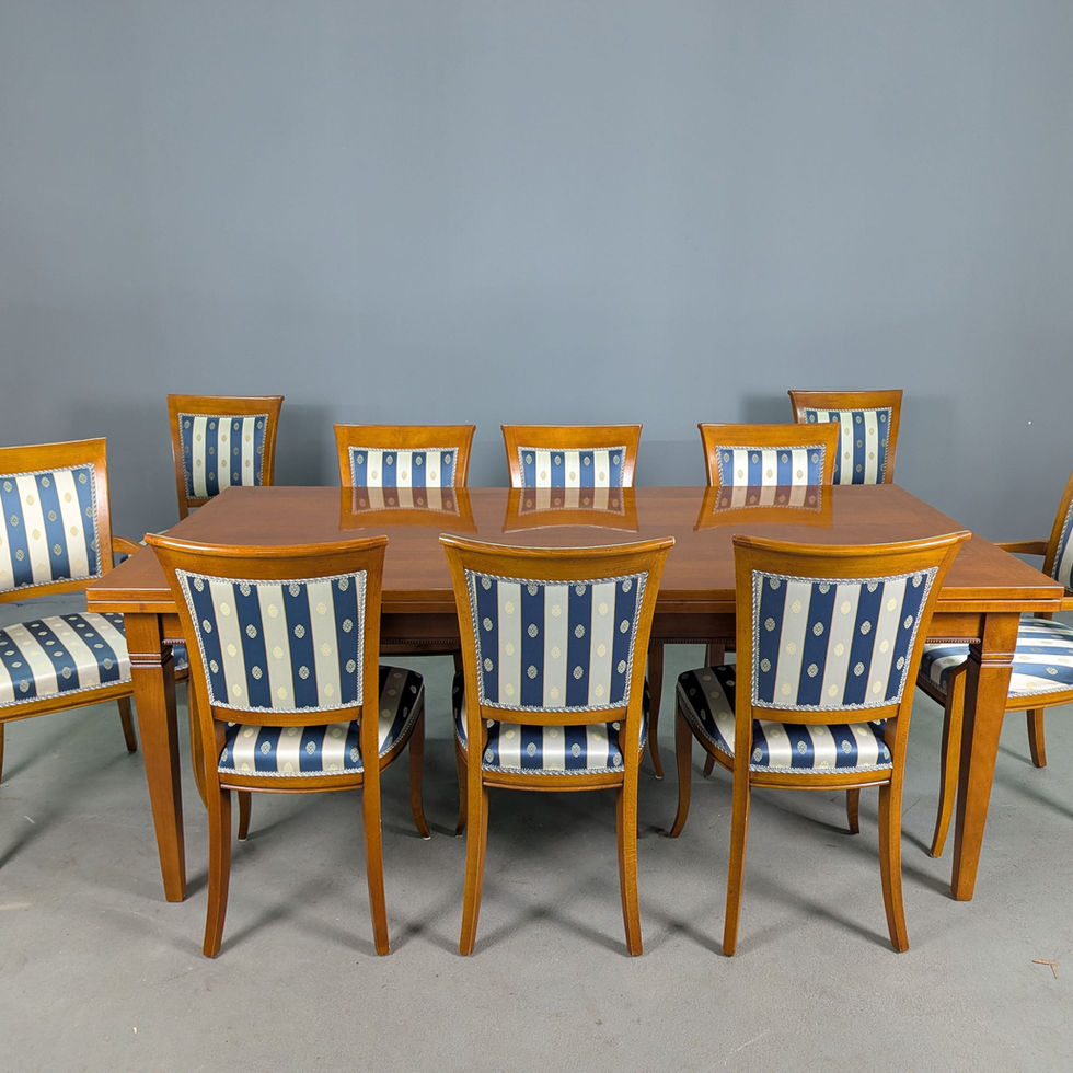 Didelis prabangus valgomojo komplektas su išskleidžiamu stalu