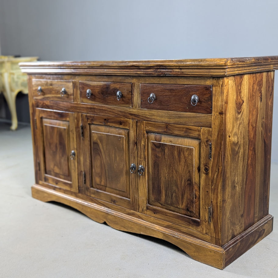 Tvirto kietmedžio komoda