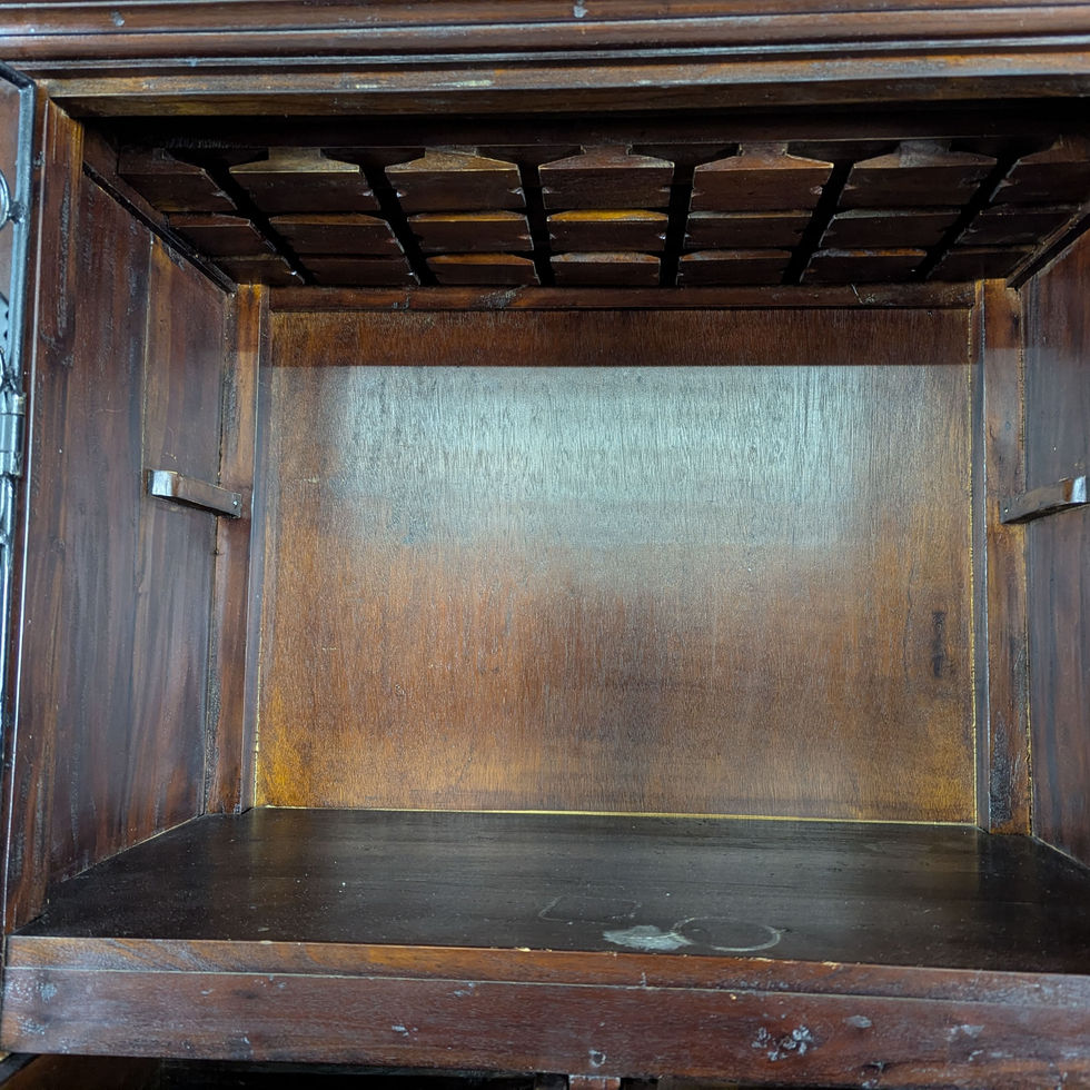 Išskirtinė, masyvi vyninė